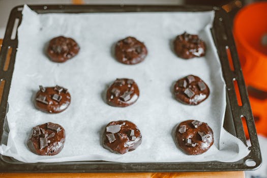 delicious cookies with chocolate chunks